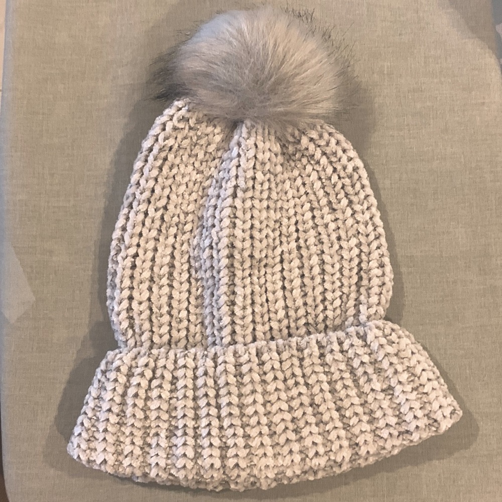 Pom beanie vegan light grey Jules kae